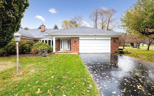 Condo For Sale in Pittsford New York 2 Beds 3 Baths