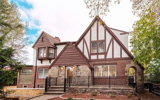 Single Family House For Sale in Mount Vernon New York 5 Beds 3 Baths