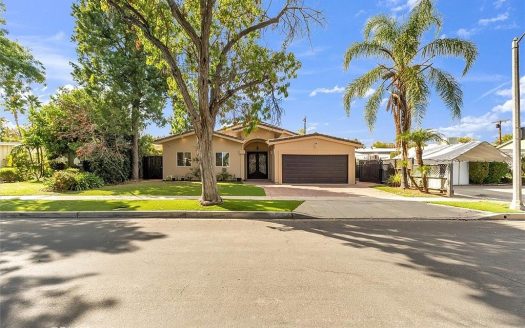 Single Family House For Sale in Encino California 5 Beds 4 Baths