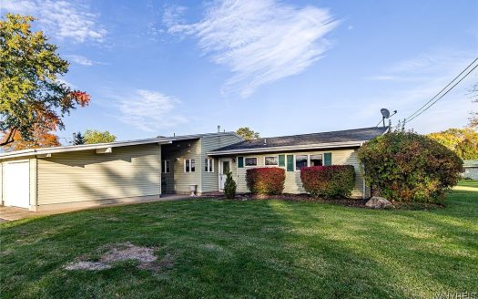 Condo For Sale in Niagara Falls New York 3 Beds 2 Baths