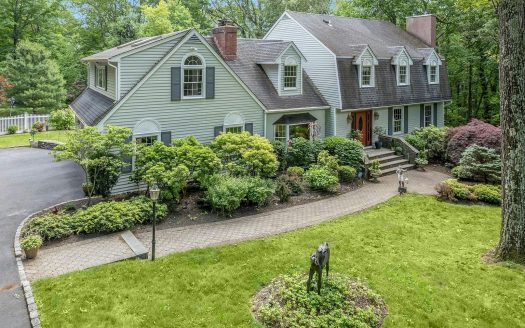 Single Family House For Sale in Bedford New York 4 Beds 5 Baths