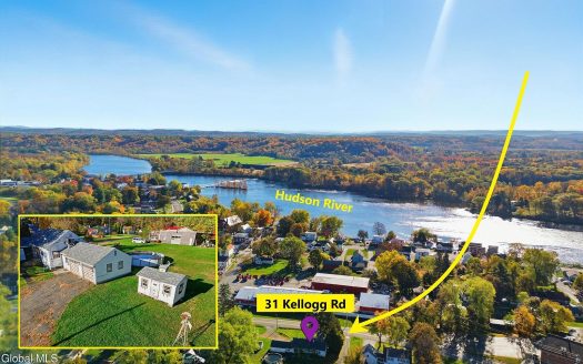 Single Family House For Sale in Stillwater New York 4 Beds 2 Baths