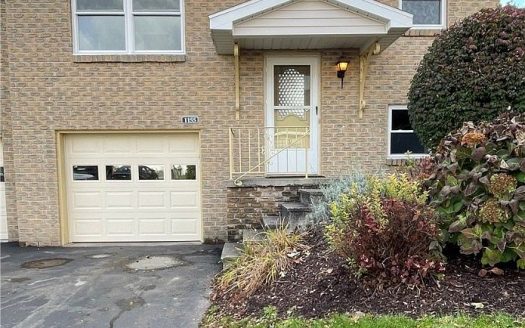 Single Family House For Sale in Victor New York 3 Beds 2 Baths