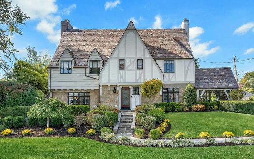Single Family House For Sale in Rye New York 4 Beds 5 Baths