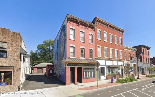 Multi Family For Sale in Kingston New York 1 Bed 2 Baths