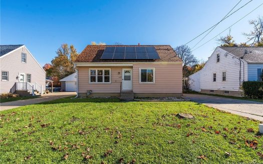 Single Family For Sale in Lake View New York 3 Beds 1 Bath