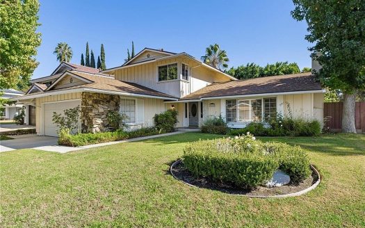 Single Family House For Sale in Porter Ranch California 4 Beds 2 Baths