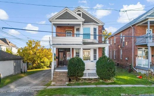Multi Family House For Sale in Watervliet New York 5 Beds 2 Baths