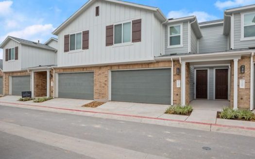 3-Bedroom Townhouse for Rent in Bee Cave, TX 78738 – $2959/mo | 3 Baths | Updated 2025