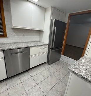 2-Bedroom Townhouse for Rent in East Syracuse, NY 13057 – $2800/mo | 3 Baths | Updated 2025