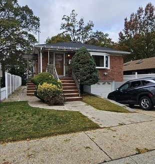 3-Bedroom Single Family Home for Rent in Glen Oaks, NY 11004 – $3190/mo | 1 Baths | Updated 2025