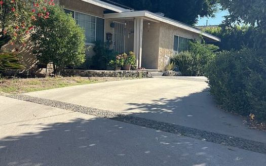 Multi Family Home for Sale in Sun Valley, CA 91352 – 4 Bedrooms, 2 Baths – $1300000