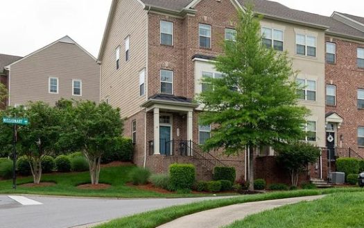 4-Bedroom Apartment  for Rent in Brentwood, TN 37027 – $2600/mo | 4 Baths | Updated 2025
