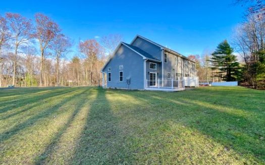 3-Bedroom Townhouse for Rent in Clifton Park, NY 12065 – $3600/mo | 3 Baths | Updated 2025