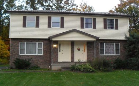 3-Bedroom Townhouse for Rent in Lewiston, NY 14092 – $1500/mo | 2 Baths | Updated 2025