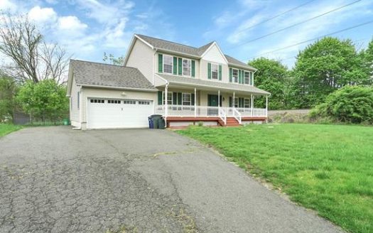 4-Bedroom Single Family Home for Rent in Stony Pt, NY 10980 – $4500/mo | 3 Baths | Updated 2025