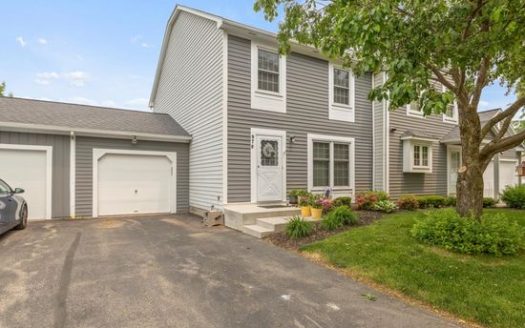 3-Bedroom Townhouse for Rent in Webster, NY 14580 – $2195/mo | 2 Baths | Updated 2025