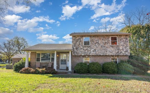 Single Family Home for Sale in Hermitage, TN 37076 – 3 Bedrooms, 2 Baths – $389000