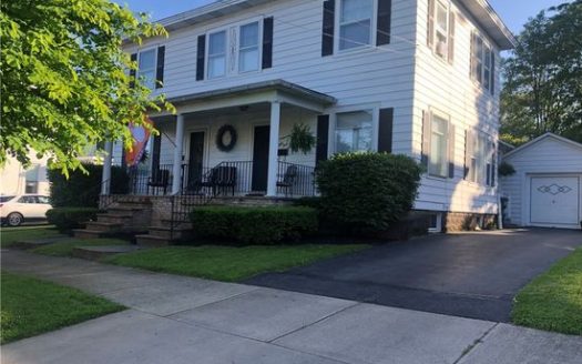 3-Bedroom Townhouse for Rent in Oswego, NY 13126 – $1600/mo | 1 Baths | Updated 2025