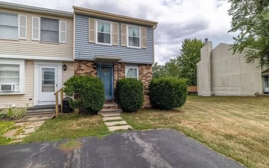 2-Bedroom Townhouse for Rent in Clay, NY 13041 – $1800/mo | 2 Baths | Updated 2025