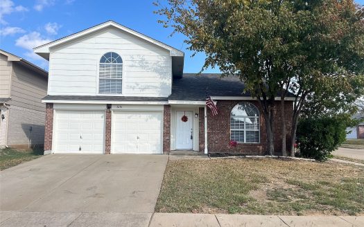 Single Family Home for Sale in Hurst, TX 76053 – 4 Bedrooms, 3 Baths – $399900