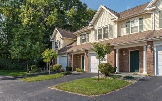 2-Bedroom Townhouse for Rent in Webster, NY 14580 – $2343/mo | 3 Baths | Updated 2025