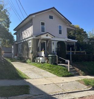 2-Bedroom Townhouse for Rent in Jamestown, NY 14701 – $775/mo | 1 Baths | Updated 2025