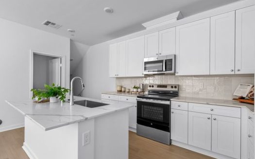 Townhouse for Sale in North Hills, CA 91343 – 2 Bedrooms, 2 Baths – $599990