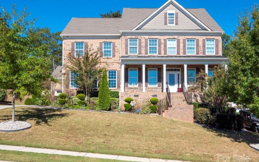 Single Family Home for Sale in Charlotte, NC 28278 – 5 Bedrooms, 6 Baths – $725000