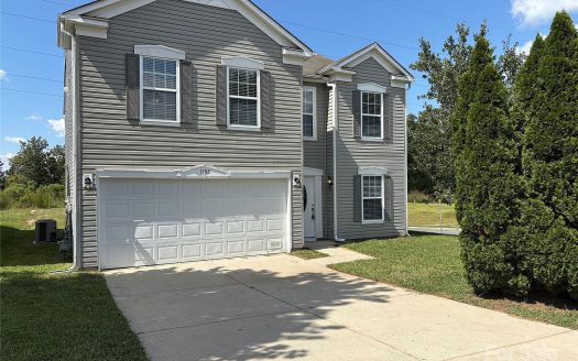 Single Family Home for Sale in Charlotte, NC 28214 – 3 Bedrooms, 3 Baths – $335000