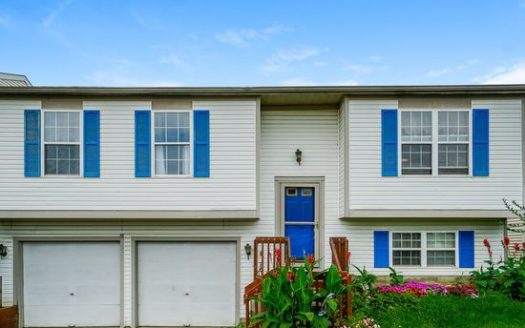 3-Bedroom Single Family Home for Rent in Galloway, OH 43119 – $1985/mo | 3 Baths | Updated 2025