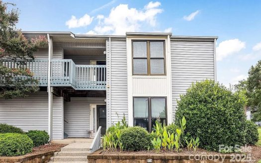 Condo for Sale in Charlotte, NC 28226 – 3 Bedrooms, 2 Baths – $249000