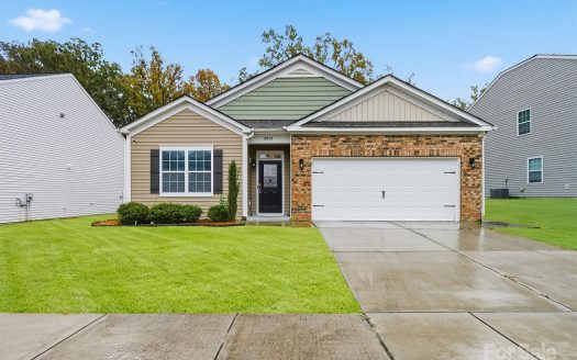 Single Family Home for Sale in Charlotte, NC 28269 – 4 Bedrooms, 2 Baths – $425000