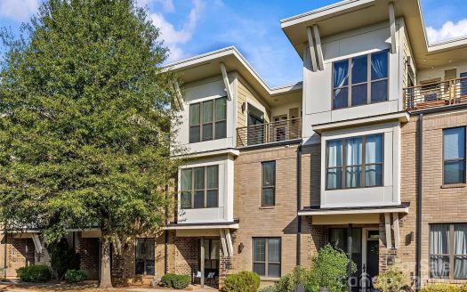 Townhouse for Sale in Charlotte, NC 28205 – 3 Bedrooms, 3 Baths – $465000