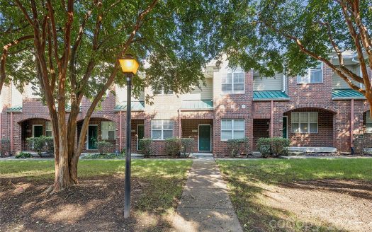 Condo for Sale in Charlotte, NC 28204 – 2 Bedrooms, 3 Baths – $510000
