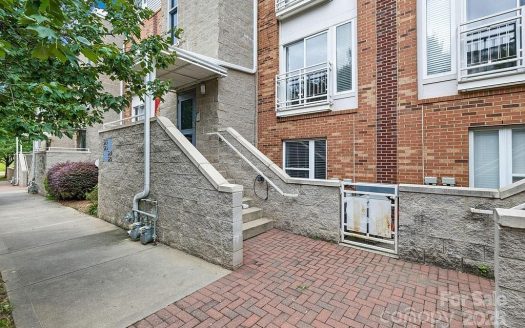 Condo for Sale in Charlotte, NC 28205 – 2 Bedrooms, 2 Baths – $315000