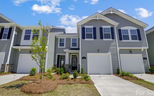 Townhouse for Sale in Charlotte, NC 28269 – 3 Bedrooms, 3 Baths – $389990