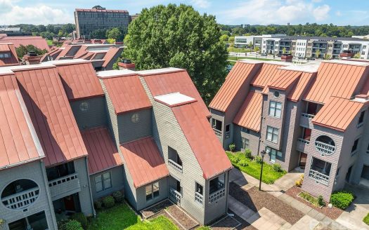 Condo for Sale in Charlotte, NC 28262 – 2 Bedroom, 1 Bath – $220000