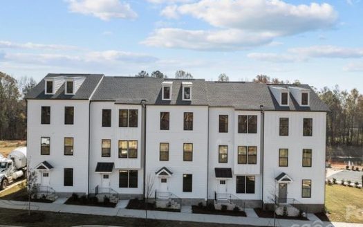Townhouse for Sale in Charlotte, NC 28278 – 3 Bedrooms, 3 Baths – $481900
