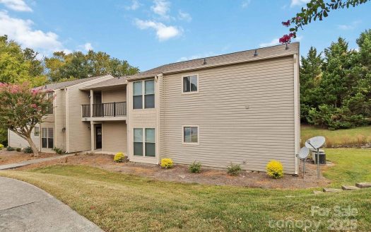 Condo for Sale in Charlotte, NC 28226 – 2 Bedrooms, 2 Baths – $199900