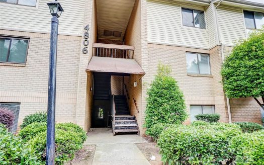 Condo for Sale in Charlotte, NC 28212 – 3 Bedrooms, 2 Baths – $167000