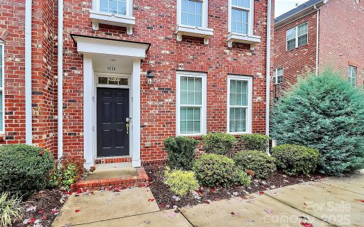 Condo for Sale in Charlotte, NC 28273 – 4 Bedrooms, 4 Baths – $399000