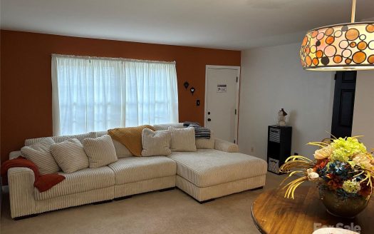 Condo for Sale in Charlotte, NC 28212 – 1 Bedroom, 2 Baths – $158000
