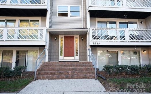 Condo for Sale in Charlotte, NC 28213 – 2 Bedrooms, 2 Baths – $155000