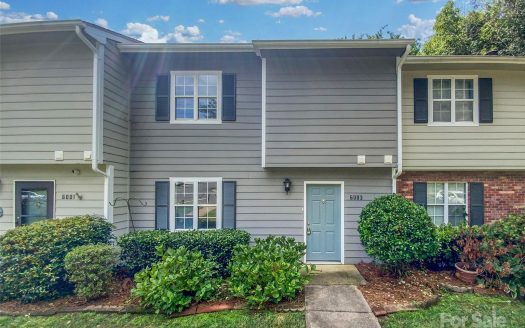 Condo for Sale in Charlotte, NC 28210 – 3 Bedrooms, 3 Baths – $242000