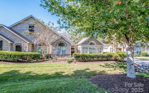 Townhouse for Sale in Charlotte, NC 28216 – 2 Bedrooms, 2 Baths – $385000