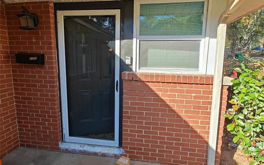 Condo for Sale in Charlotte, NC 28208 – 3 Bedroom, 1 Bath – $189000